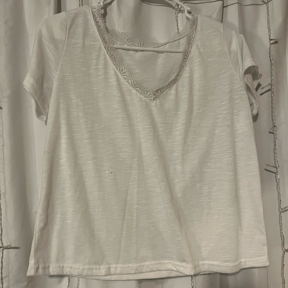 White tee with lace